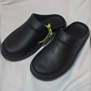 OOFOS Black Women's Clogs